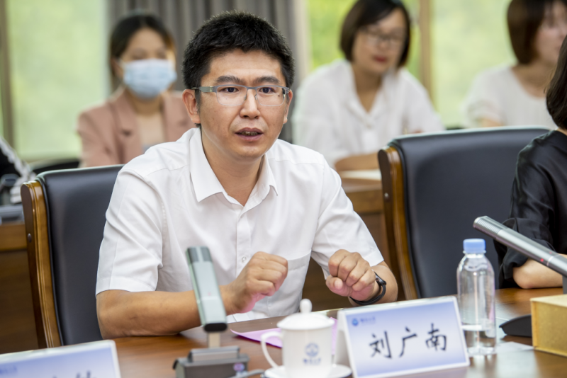 烟台大学“精金石”奖学金暨教育实习基地签约仪式圆满举行_知识产权零距离网(IP0.cn)